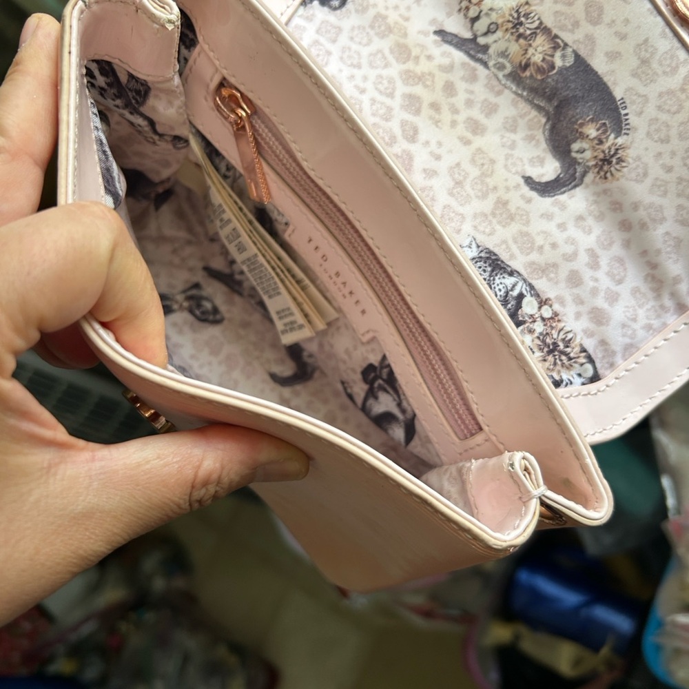 🖤Ted Baker Pink Clutch with Metallic Bow - Picture 11 of 16